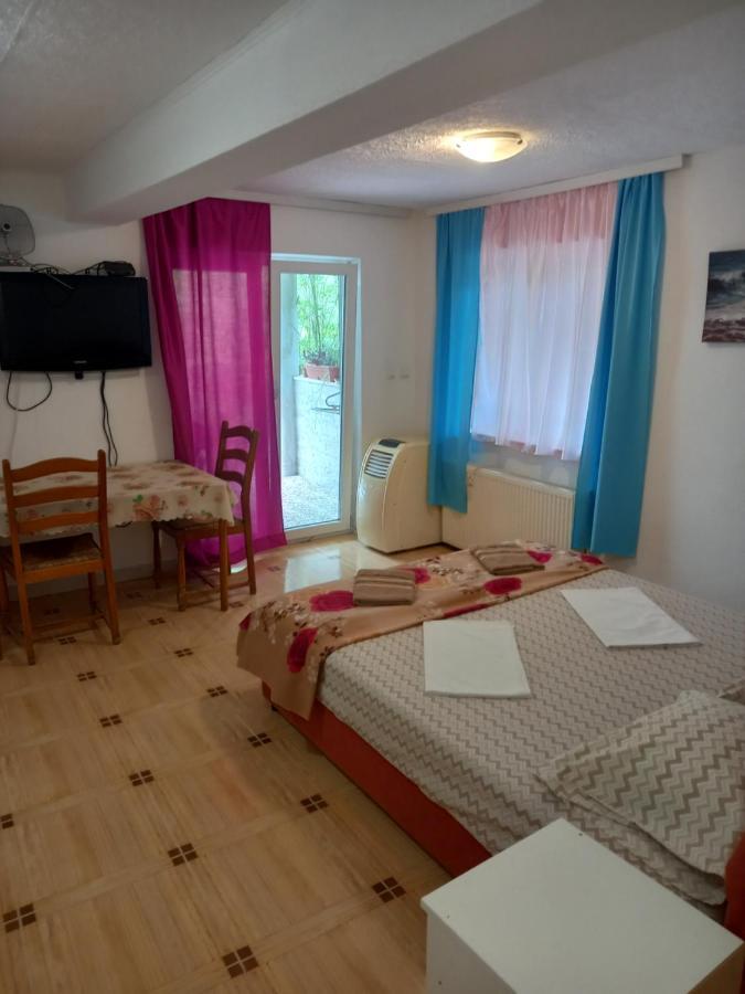 Bugenvilija Будва Экстерьер фото